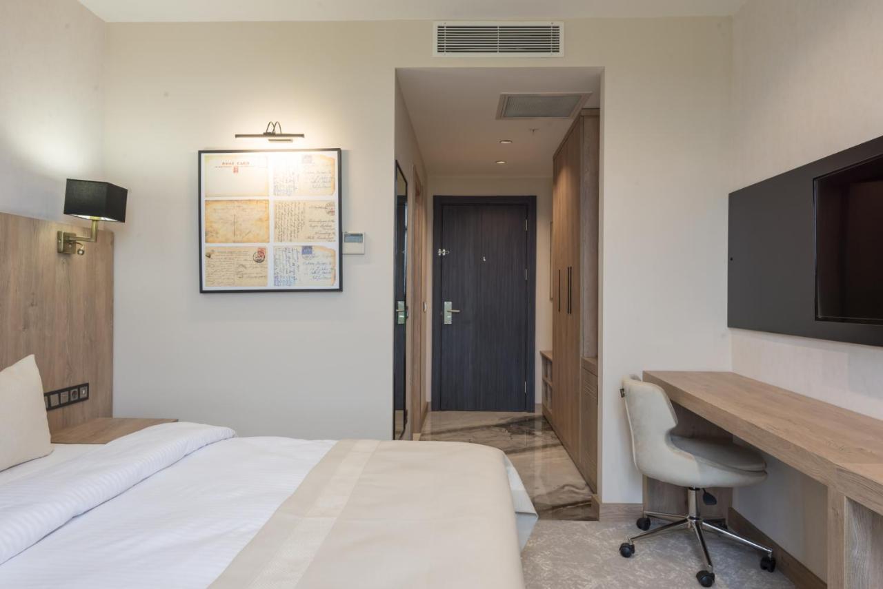 Ramada Plaza By Wyndham Batman Hotel Buitenkant foto