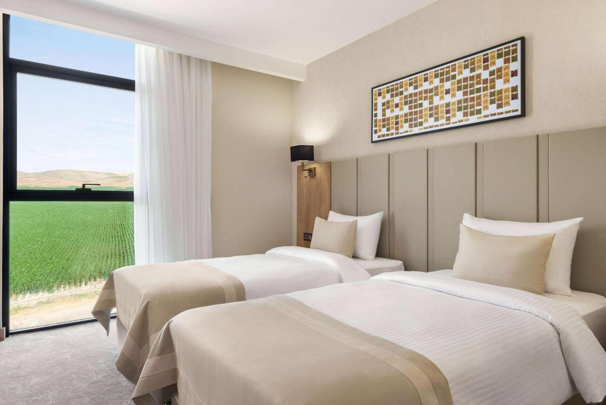 Ramada Plaza By Wyndham Batman Hotel Buitenkant foto