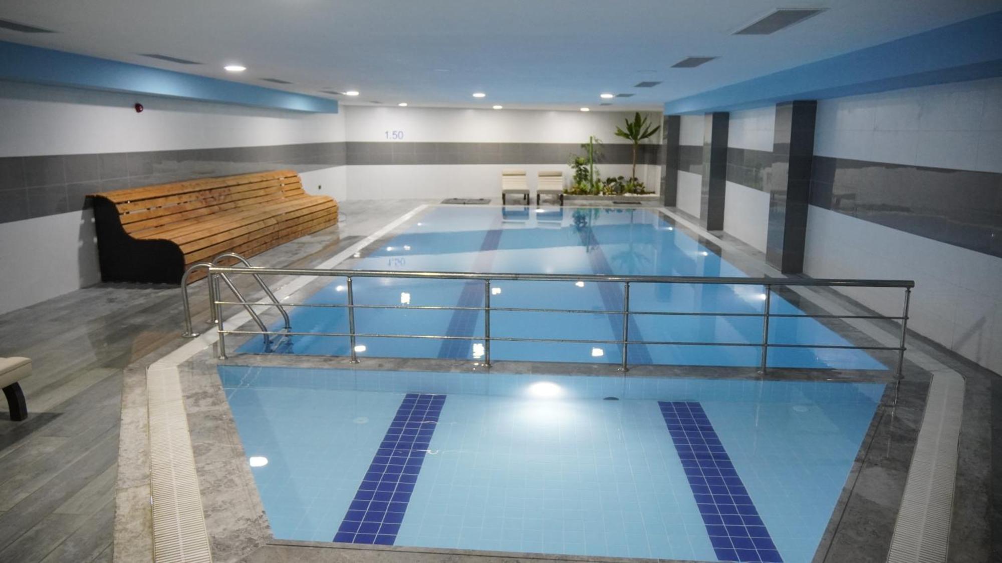 Ramada Plaza By Wyndham Batman Hotel Buitenkant foto